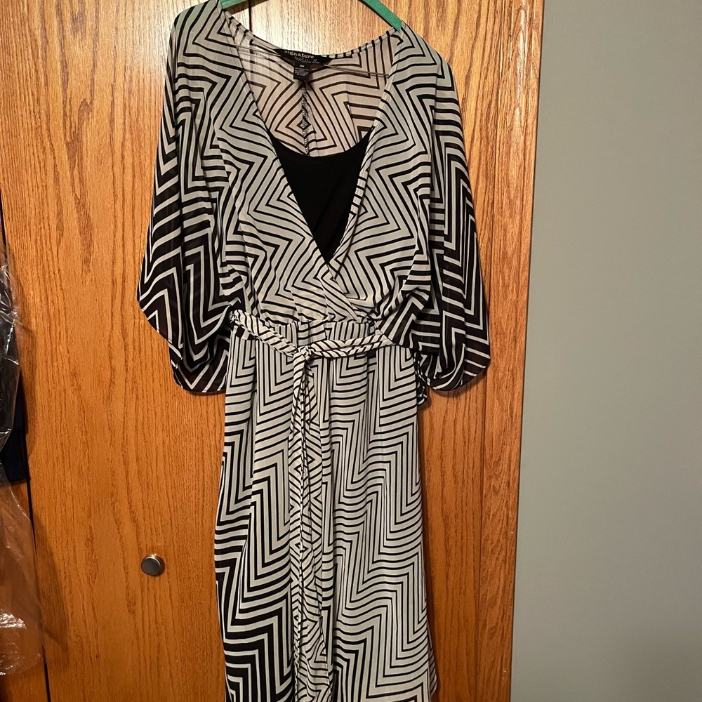 V neck flowy dress